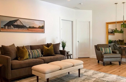 Leesburg House | 10 Acre Lux Country Get Away | GREAT VIEWS