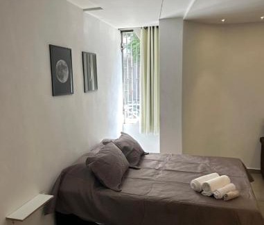 Funcionarios Apartment | 10 air conditioning, near Skema School 500mts, full kitchen, garage, next to Savassi