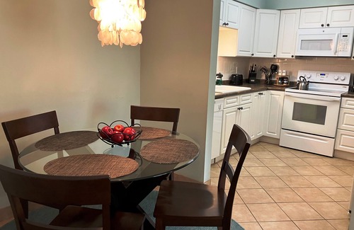 Demere Park Condo | 10% AUGUST DISCOUNT! GROUND FLOOR, WALK TO VILLAGE, CLOSE TO BEACH, PET FRIENDLY