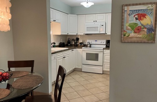 Demere Park Condo | 10% AUGUST DISCOUNT! GROUND FLOOR, WALK TO VILLAGE, CLOSE TO BEACH, PET FRIENDLY
