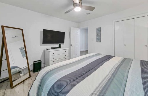 Seacrest Condo | 10% discount for August 2023 Blue Tide 3A Gulf Front 1BR sleeps 4 Condo/Pool