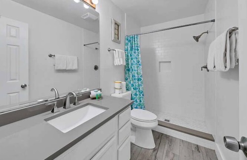 Seacrest Condo | 10% discount for August 2023 Blue Tide 3A Gulf Front 1BR sleeps 4 Condo/Pool