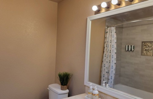 Sierra Vista House | 10 guests- pet friendly