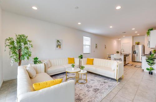 Laveen Village House | 10 Mi to Dtwn Phoenix Home Near Hiking and Biking!