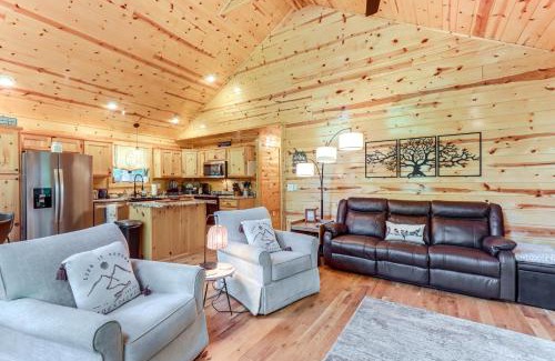 Murphy House | 10 Mi to Main St Murphy Cabin with Covered Deck!