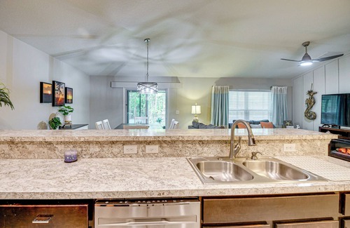 Ormond Beach House | 10 Mi to Ocean: Home w/Lanai in Ormond Beach!