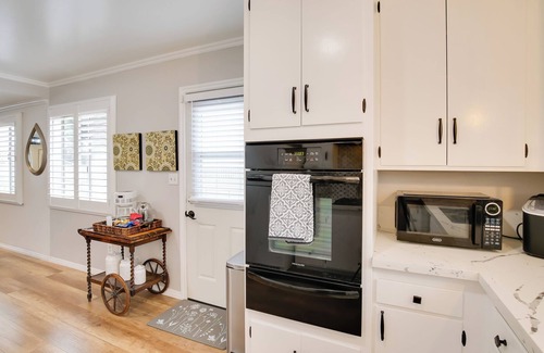 Harbor House | 10 Mi to Redondo Beach: Carson Home w/Pool Table!
