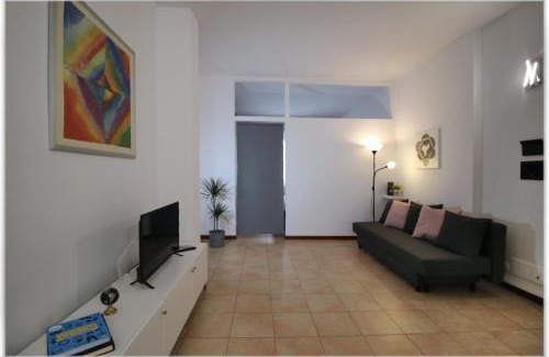 Millefonti Apartment | [10 min metro] Palavela Suite