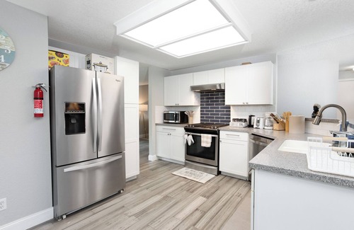 Centennial House | 10 min walk Quincy Reservoir Cherry Creek Willow Creek Park Trail Pets Friendly