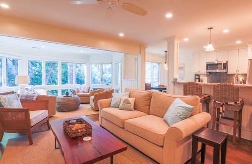 Kiawah Island Condo | 10 Min Walk To Beach Dog Friendly Renovated Villa With Custom, High End Finishes & Lagoon Views