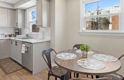 Burlington Apartment | 10 min walk to DT, stylish, free parking | IOB2