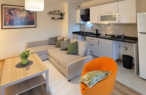 Beyoglu Apartment | 10 Mins to Takism - Central and New Modern Flat
