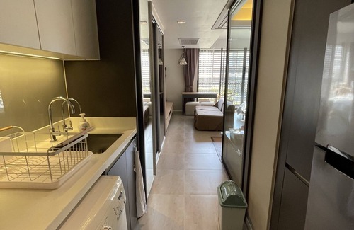 Asoke Condo | 10 mins to Terminal21! 4 Pax Group condo with Pool&Gym