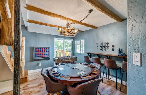 Upper Moonridge House | 10 Mins to the Lake Hot Tub Game Room Modern Cabin Bearpaw by AvantStay