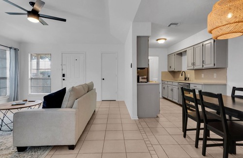 Fort Worth House | 10 minutes from the Stockyards! Remodeled home close to all Fort Worth offers!