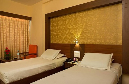 Madurai Main Hotel | 10 minutes walk to Madurai City Junction
