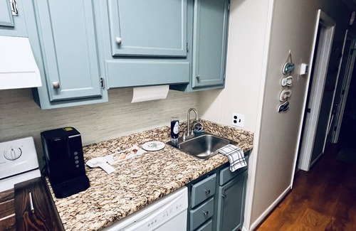 Morehead City Condo | 10% OFF 2025 - First Floor Easy Beach access - Ocean Front Resortn2 Bed 2 Bath