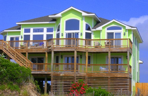 Carova Beach House | 10% off 8-17-8-24-25! Lux 6 bdr, 5.5 bath semi-oceanfront, 4WD area ocean views!