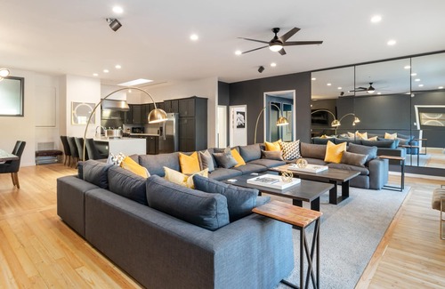South Scottsdale House | 10% OFF PARSONS VILLAS - Legendary Old Town Penthouse! 6BR, Heart of Nightlife!