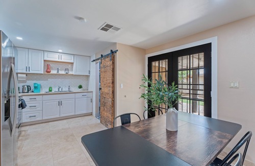 Maryvale House | 10% Off Weekly - Charming 3-bedroom house in sunny Phoenix