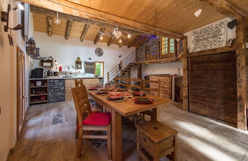 Orelle House | 10 people Chalet 100m² mountain atmosphere, great great winter ski, hiking in summer