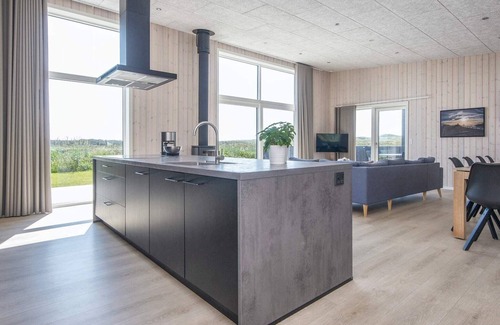 Bjerregard Strand House | 10 person holiday home in Hvide Sande