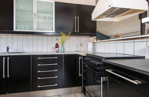 Pøt Strandby House | 10 person holiday home in Juelsminde-By Traum