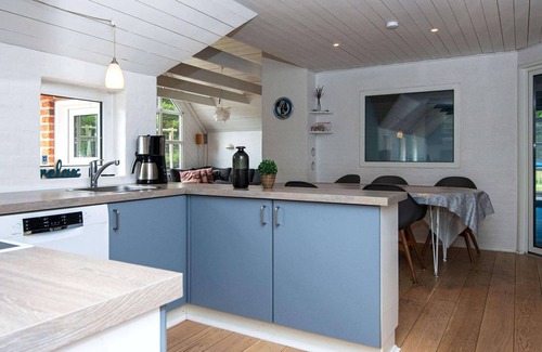 Houstrup House | 10 person holiday home in Nørre Nebel