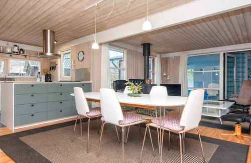 Fjellerup Strand House | 10 person holiday home in Glesborg-By Traum