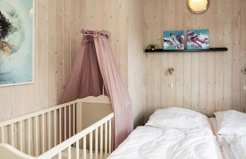 Pøt Strandby House | 10 person holiday home in Juelsminde-By Traum