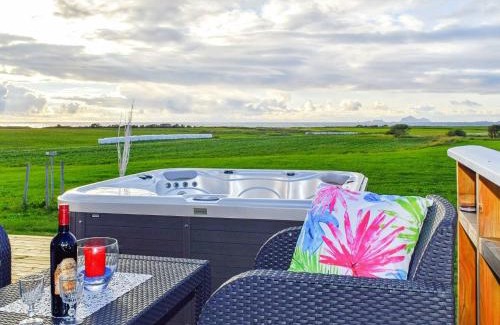 Austvagoy House | 10 person holiday home in Laukvik