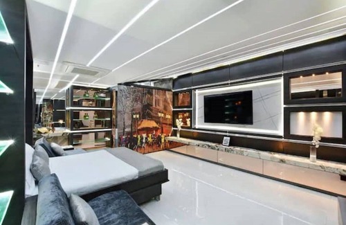 Alejandria Apartment | 10 rooms 1Million suites in Parque Lleras