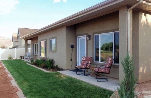 Kanab House | 10-Star Rated Vacation Home, centrally located to 10-Star Mother Nature
