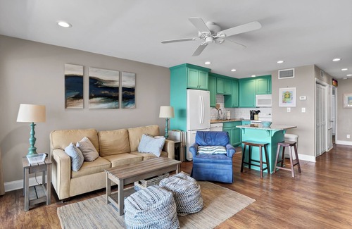 Wilmington Beach Condo | 10 steps away till sand in your toes on the ocean front in Carolina Beach, NC.