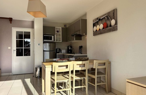 Sables-d'Or-les-Pins Apartment | 100 - 6-room duplex apartment with communal pool.