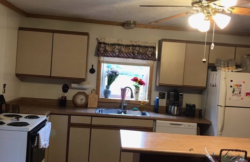 Herron Cabin | 100 acre property trails and a cozy cabin
