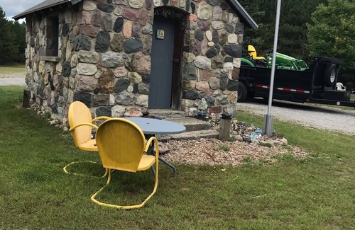 Herron Cabin | 100 acre property trails and a cozy cabin