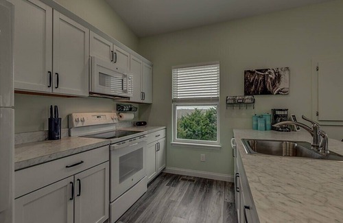 Williamstown Cottage | 100 Acre Relaxing Retreat Near ARK - The Cottage