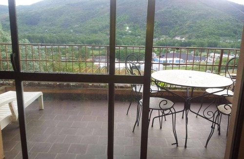 Villafranca del Bierzo Apartment | 100 m² Apartment ∙ 3 bedrooms ∙ 6 guests
