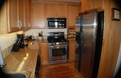 Eugene House | 100+ Five Star reviews! Central location! Value! Guest Favorite!