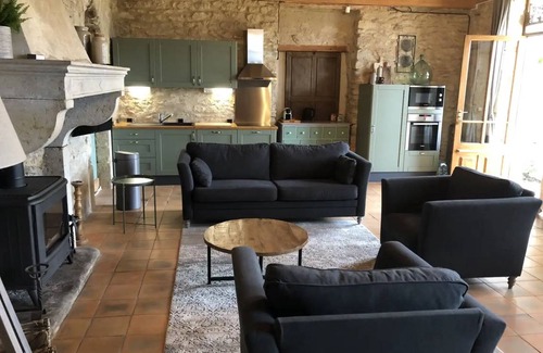 Charmes-sur-l'Herbasse House | 100 m² House ∙ 3 bedrooms ∙ 5 guests