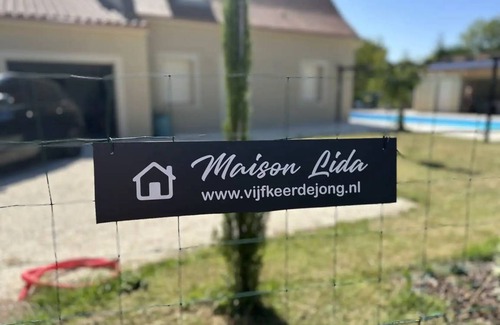 Saint-Julien-de-Lampon House | 100 m² House ∙ 3 bedrooms ∙ 6 guests