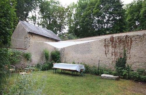 Saint-Parize-le-Chatel House | 100 m² House ∙ 2 bedrooms ∙ 8 guests