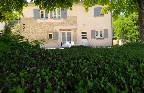 Chateauneuf-sur-Isere House | 100 m² Gîte ∙ 3 bedrooms ∙ 6 guests