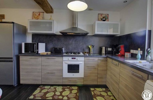 Saint-Denis-les-Bourg House | 100 m² Gîte ∙ 4 bedrooms ∙ 8 guests