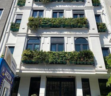 Taksim Apartment | 100 m² Apartment ∙ 2 bedrooms ∙ 6 guests