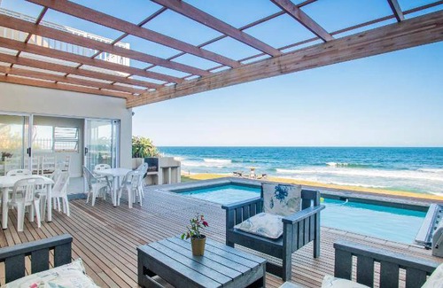 Umhlali Beach Apartment | 100 m² Apartment ∙ 8 bedrooms ∙ 16 guests