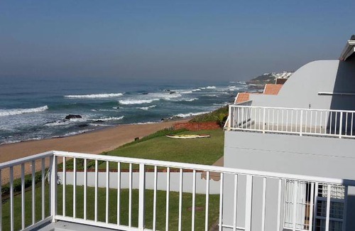 Umhlali Beach Apartment | 100 m² Apartment ∙ 8 bedrooms ∙ 16 guests