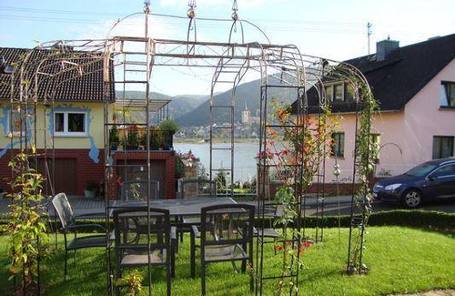 Mainz-Bingen Apartment | 100 m² Apartment ∙ 2 bedrooms ∙ 5 guests