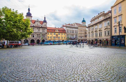 Hradcany Apartment | 100 m² Apartment ∙ 2 bedrooms ∙ 6 guests